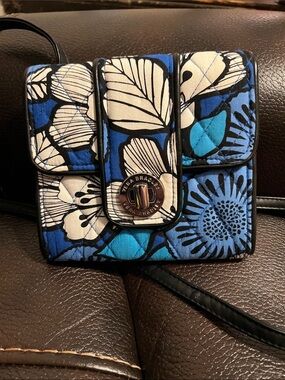 Vera Bradley Floral Quilted Crossbody purse